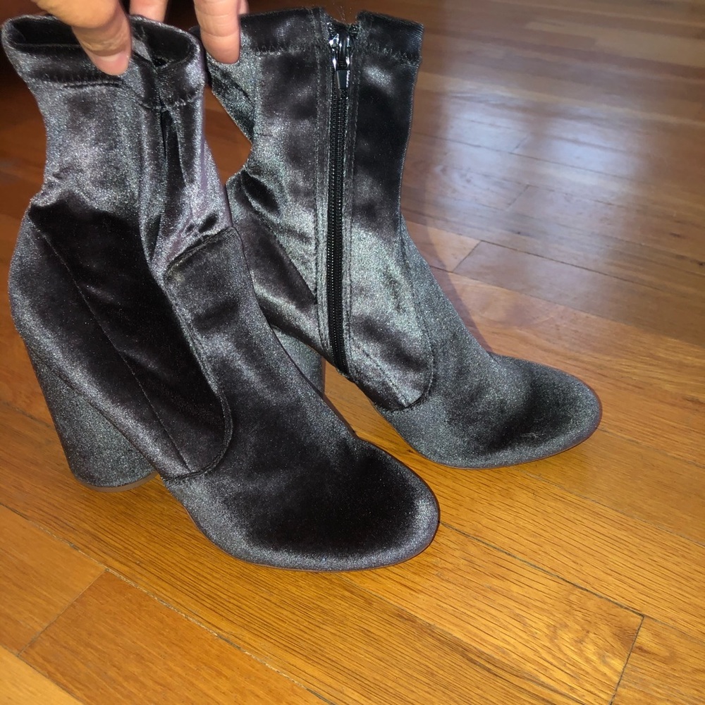 Steve Madden velvet booties